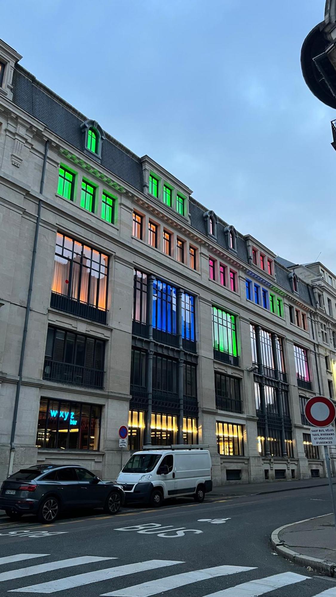 Aloft Hotel Dijon By Marriott Bagian luar foto